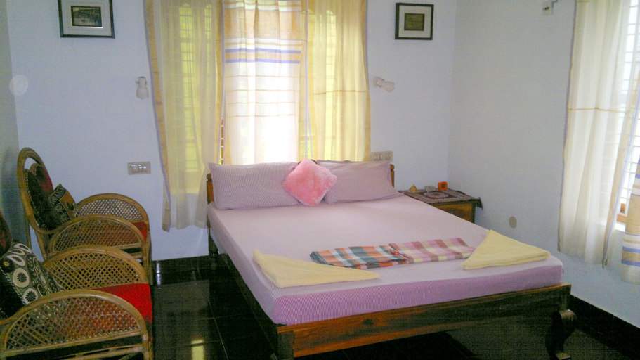 Bedroom 3, Ganesh House Homestay, Thiruvananthapuram
