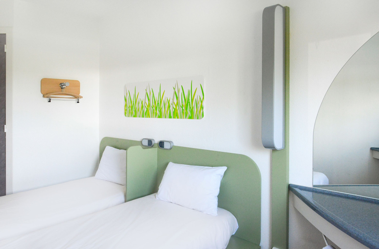 Bedroom 4, ibis budget Rouen Sud Zénith, Seine-Maritime