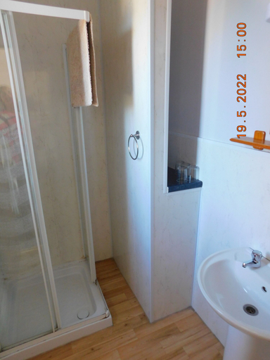 Bathroom 3, The Gynway, Blackpool
