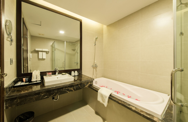 Bathroom 4, Muong Thanh Hanoi Centre Hotel, Hoàn Kiếm