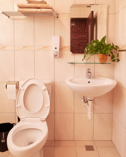 Bathroom 4, Inn-itiate Tainan, Tainan