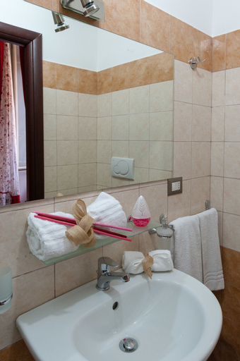 Bedroom 5, Isabel Guest House, Rome