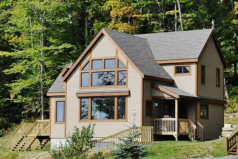 Exterior & Views