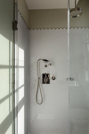 Bathroom 4, Henrietta Experimental, London