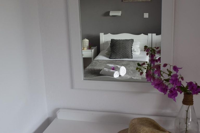 Bedroom 3, Kalimera Studios and Apartments, Ionian Islands