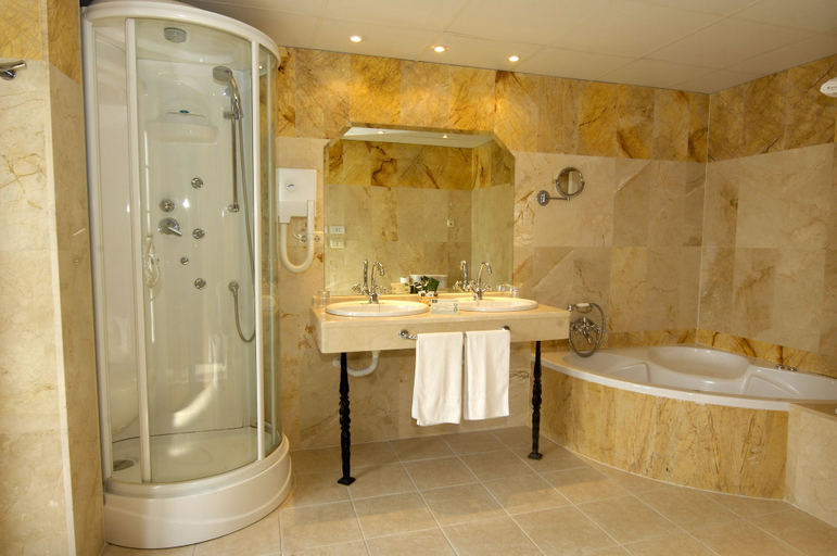 Bathroom 4, Hotel Domus Selecta Finca Eslava, Málaga