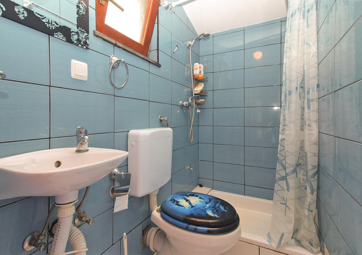 Bathroom 3, Apartment 1665, Vodnjan