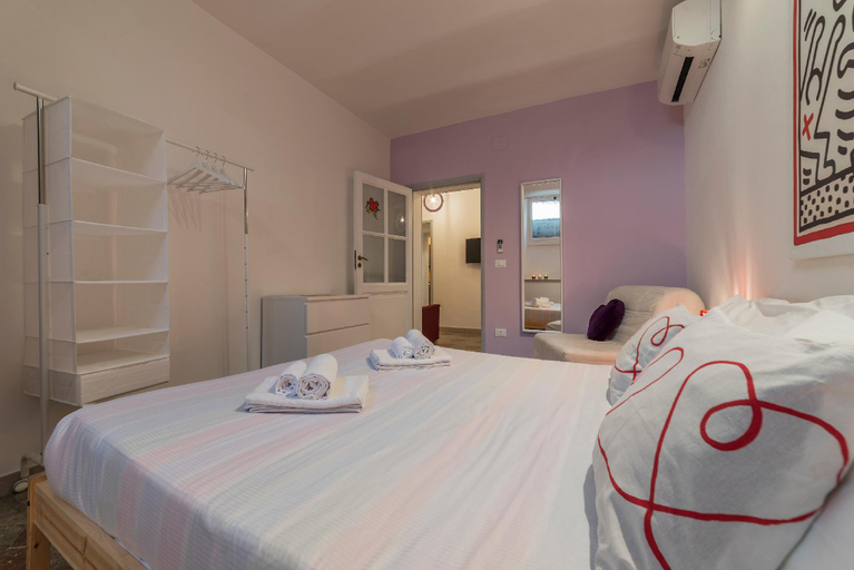 5, Qflat Colosseum lovely apartment, Rome