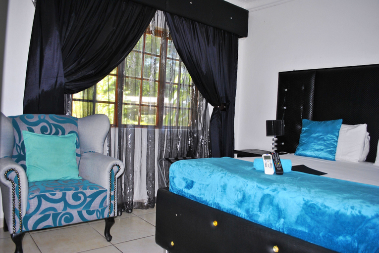 Bedroom 3, Lapologa Bed and Breakfast, Mopani