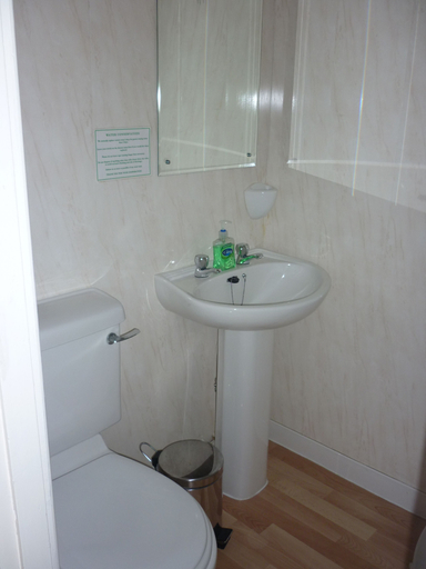 Bathroom 4, Ashwood Grange Hotel - B&B, Torbay