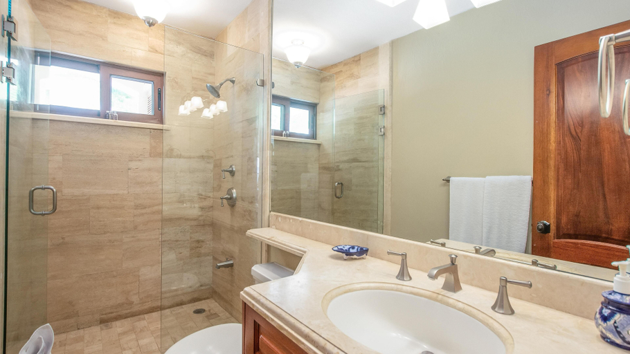 Bathroom 4, Chic Condo with a Stylish Coastal Design in an Exclusive Condo Community with Direct Beach Access, Santa Cruz