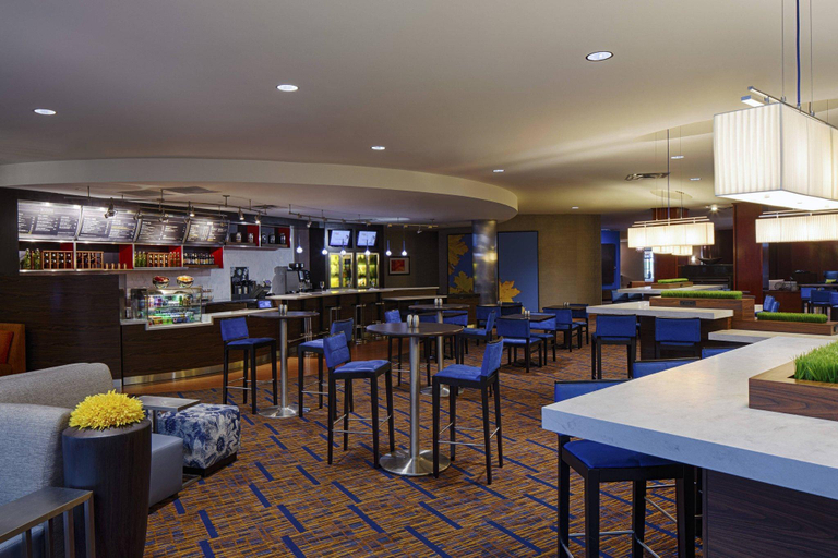 Food & Drinks 2, Columbus Hilliard Hotel, Franklin