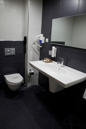 Bathroom 5, Sunhill Centro Hotel, Bodrum