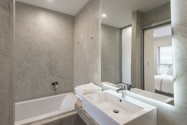 Bathroom 3, Apartments on The Eighteenth, iLembe