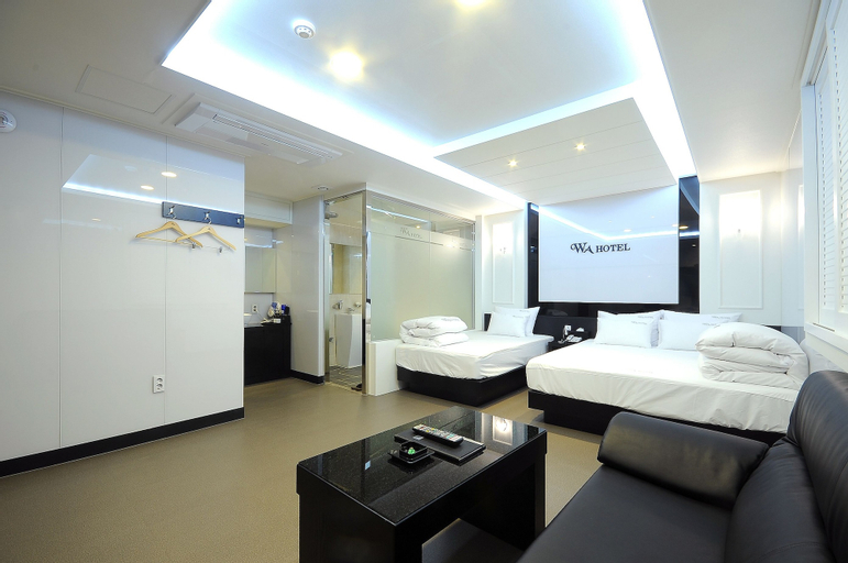 Others 5, WA Hotel Nampo, Jung