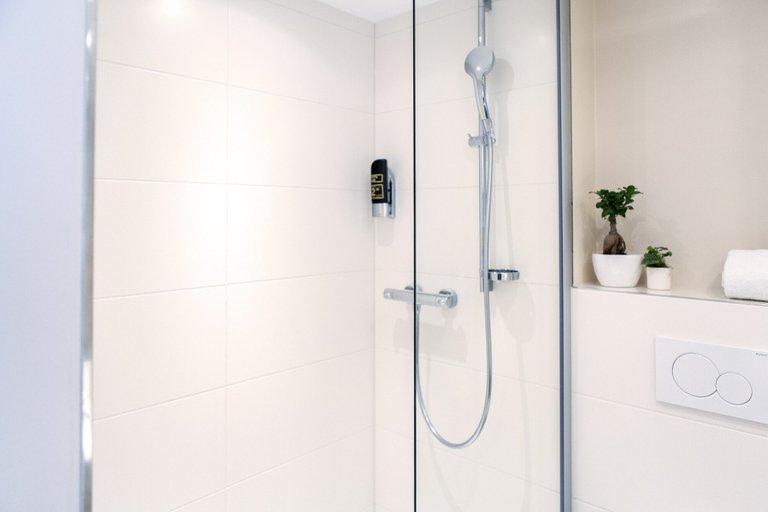 Bathroom 5, Zi Hotel & Lounge, Karlsruhe