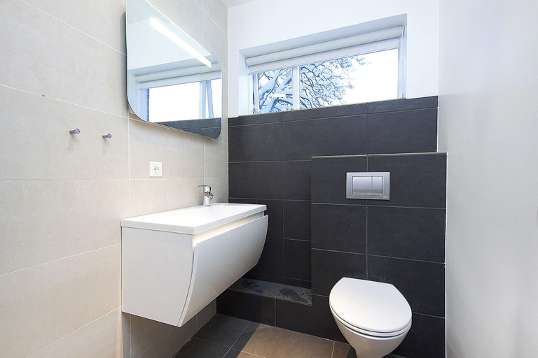 Bathroom 3, Nordurey Guesthouse, Reykjavík