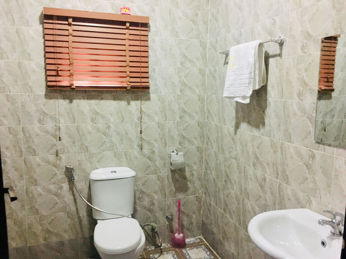 Bathroom 4, Perch Hotel And Suites, Surulere