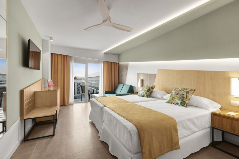 Bedroom 3, Hotel Riu Playa Park - 0'0 All Inclusive, Baleares