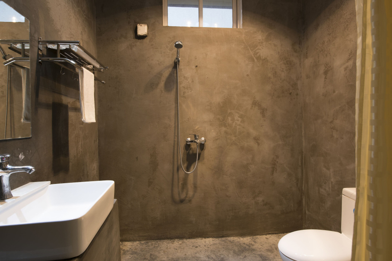 Bathroom 3, Shi Lin family folk inn, Kunming