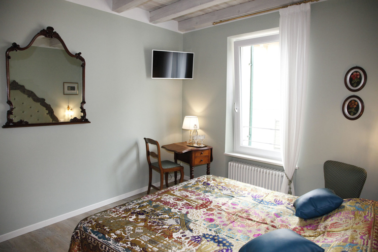 Bedroom 2, Juliet's Nest, Verona