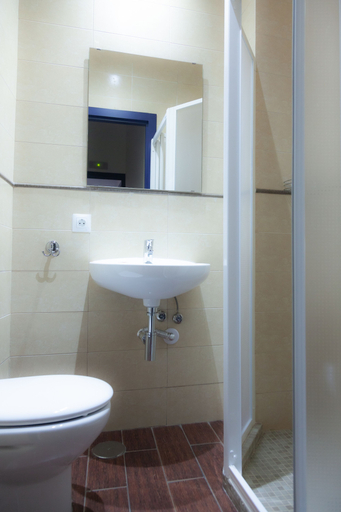 Bathroom 5, Noches en Triana, Sevilla