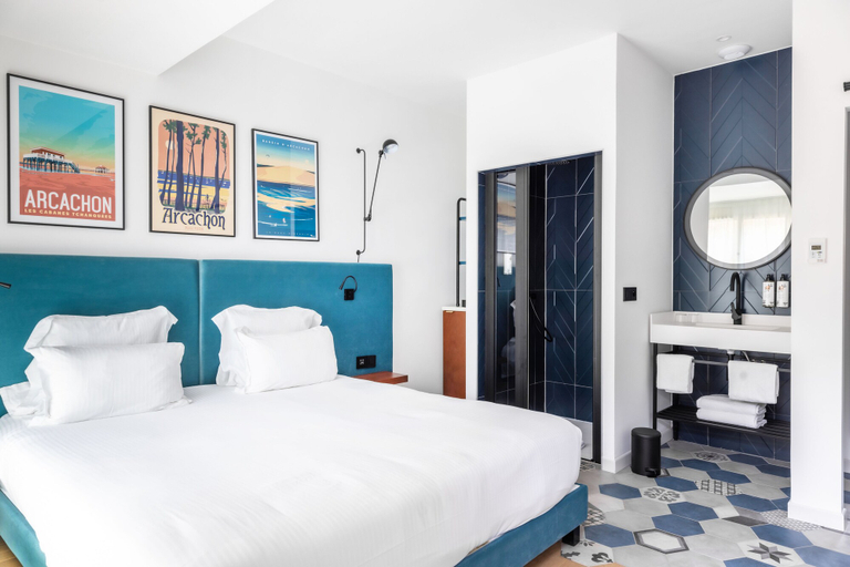 Bedroom 4, Victoria Boutique Hotel, Gironde