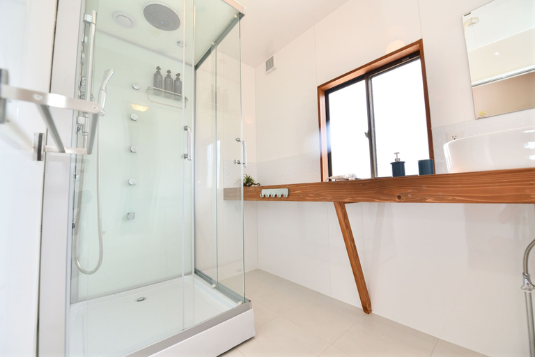 Bathroom 3, Grand Bleu, Fujisawa