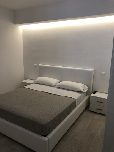 Bedroom 2, Attico Lady D, Cosenza