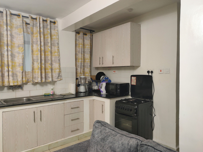 Private kitchen 5, 1 Bed Flat - Sleeps 2 - Parking - Wifi, Embakasi South