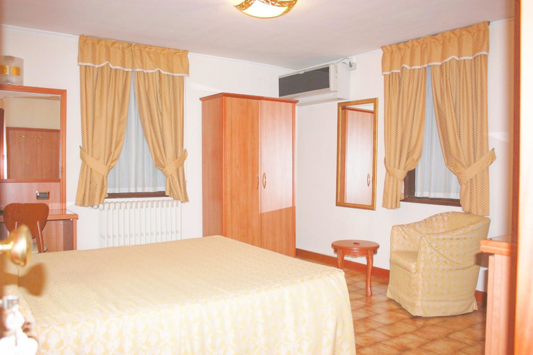 Bedroom 2, Piccolo Hotel, Milano