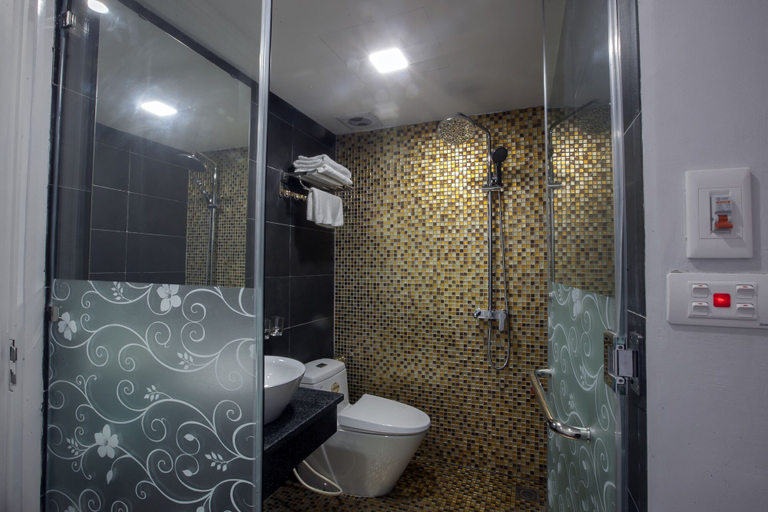 Bathroom 4, Nam Long Hotel Ha Noi, Từ Liêm
