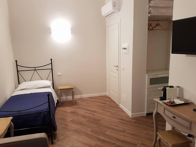 Bedroom 3, Villa Gatti, Milano