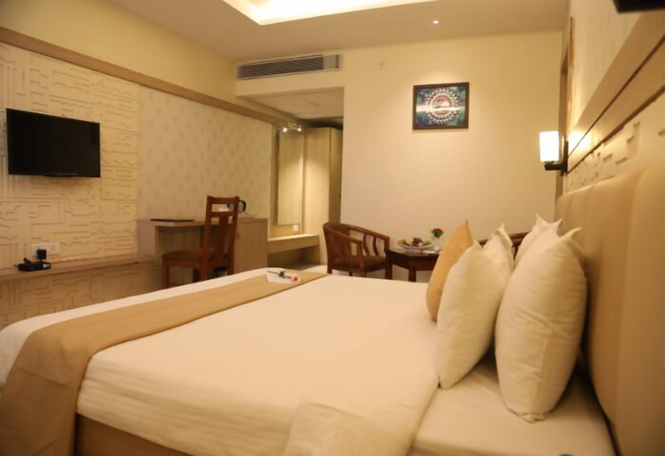 Bedroom 2, Hotel Kanha's Palm Springs, Bhopal