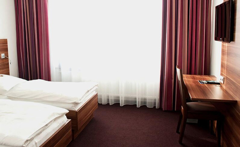 Bedroom 3, Hotel Sentio, Neu-Ulm