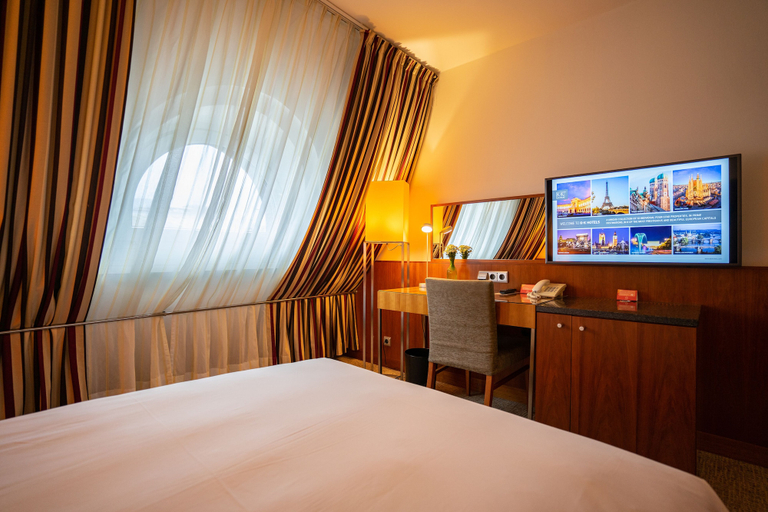 Bedroom 2, K+K Hotel Opera Budapest, Budapesti