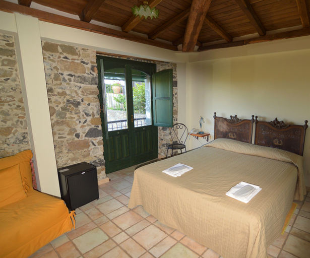 Bedroom 2, Antico Borgo Etneo Country Hotel, Catania