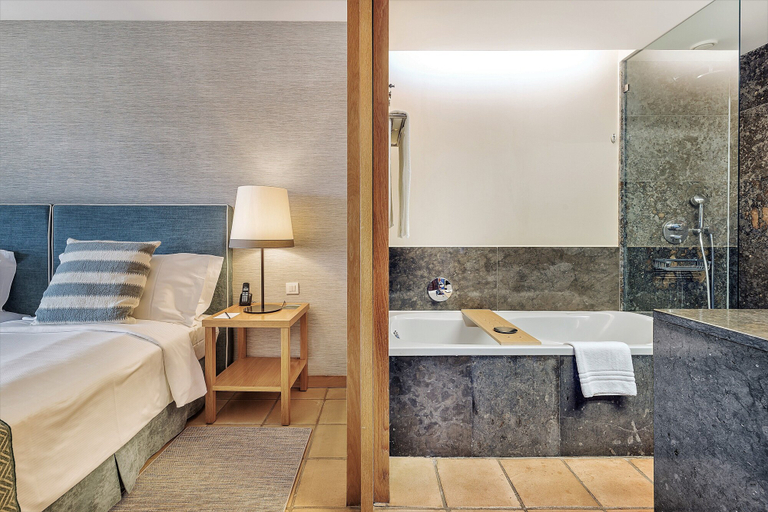 Bedroom 3, Domes Lake Algarve, Autograph Collection, Loulé