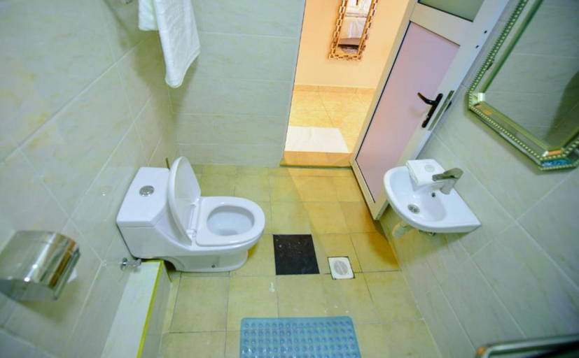 Bathroom 5, Deuts Four Seasons Hotel, Embakasi East