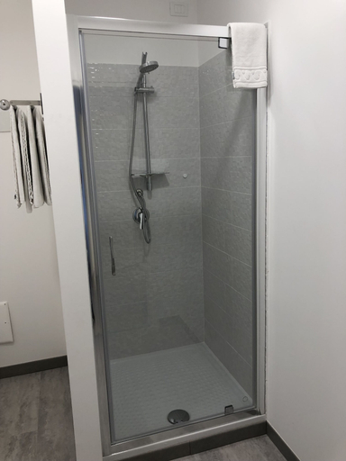 Bathroom 5, Attico Lady D, Cosenza