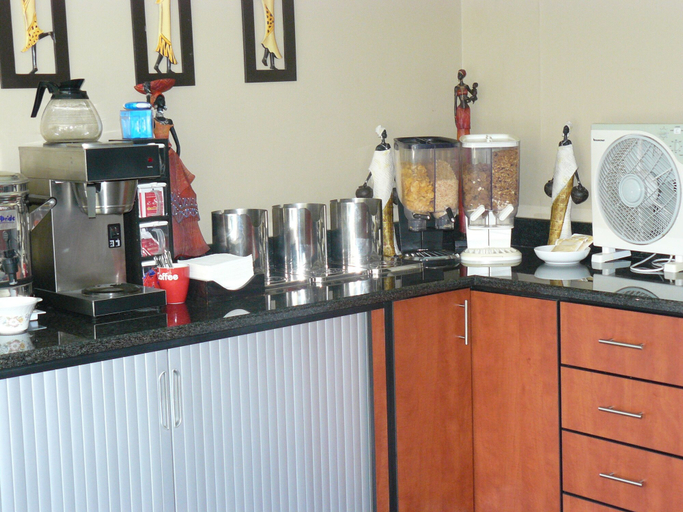 Food & Drinks 5, See More Guest House, Buffalo City