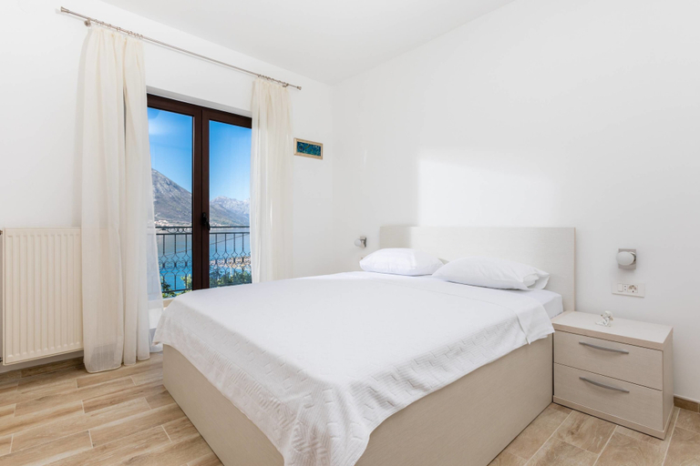 Bedroom 3, Apartments Miramar