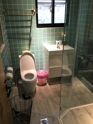Bathroom 3, Jing Shan, Tainan