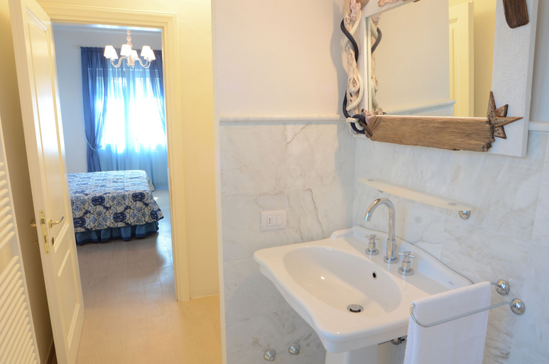 Bathroom 4, Villa Il Fortino, Lucca