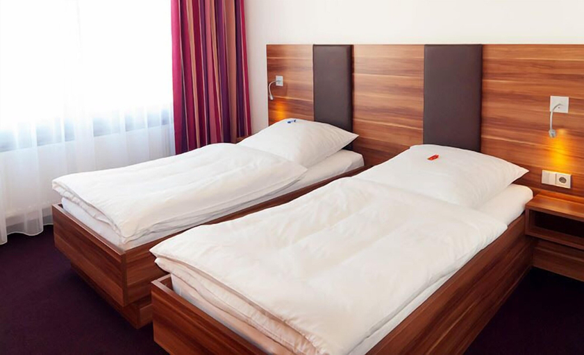 Bedroom 3, Hotel Sentio, Neu-Ulm