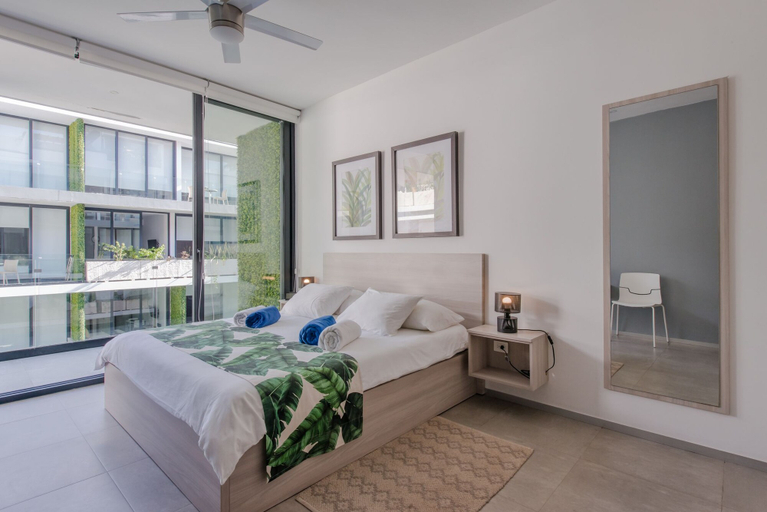 Bedroom 2, The City 1Bedroom Apartment with Terrace and 2 Pools, Cozumel