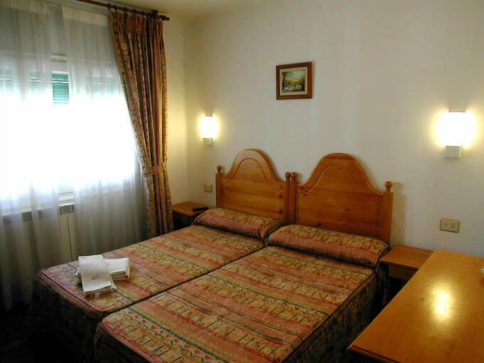 Bedroom 4, Hotel Gabarre, Huesca