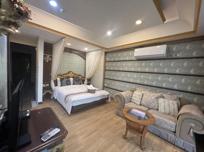 Bedroom 4, Ming-Jun Holiday Inn, Pingtung