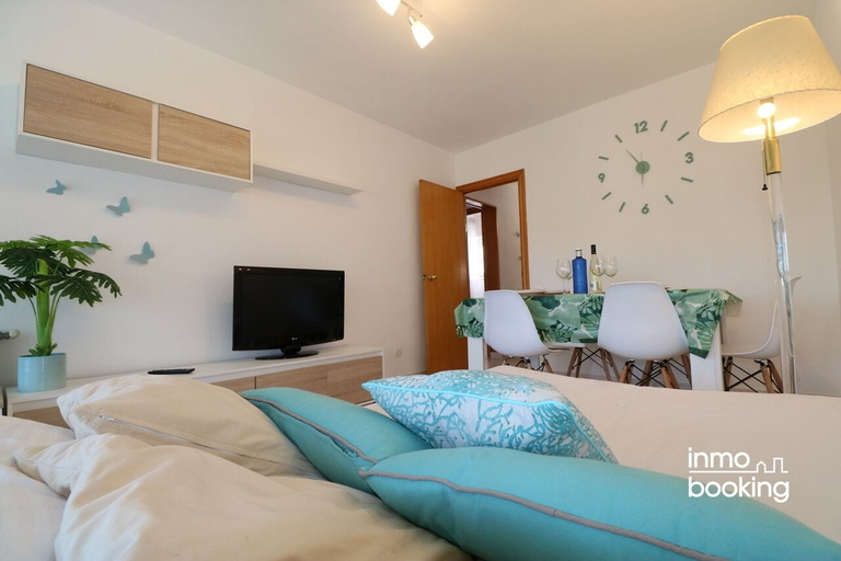 Bedroom 2, InmoBooking Thaiti, climatizado y con vistas, Tarragona