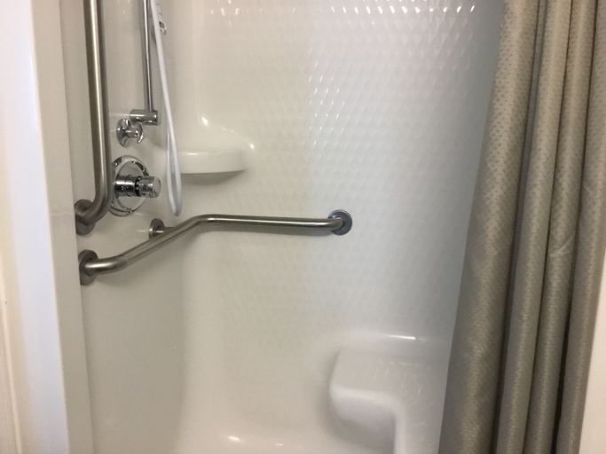 Bathroom 3, Motel 6 Baker City, OR, Baker